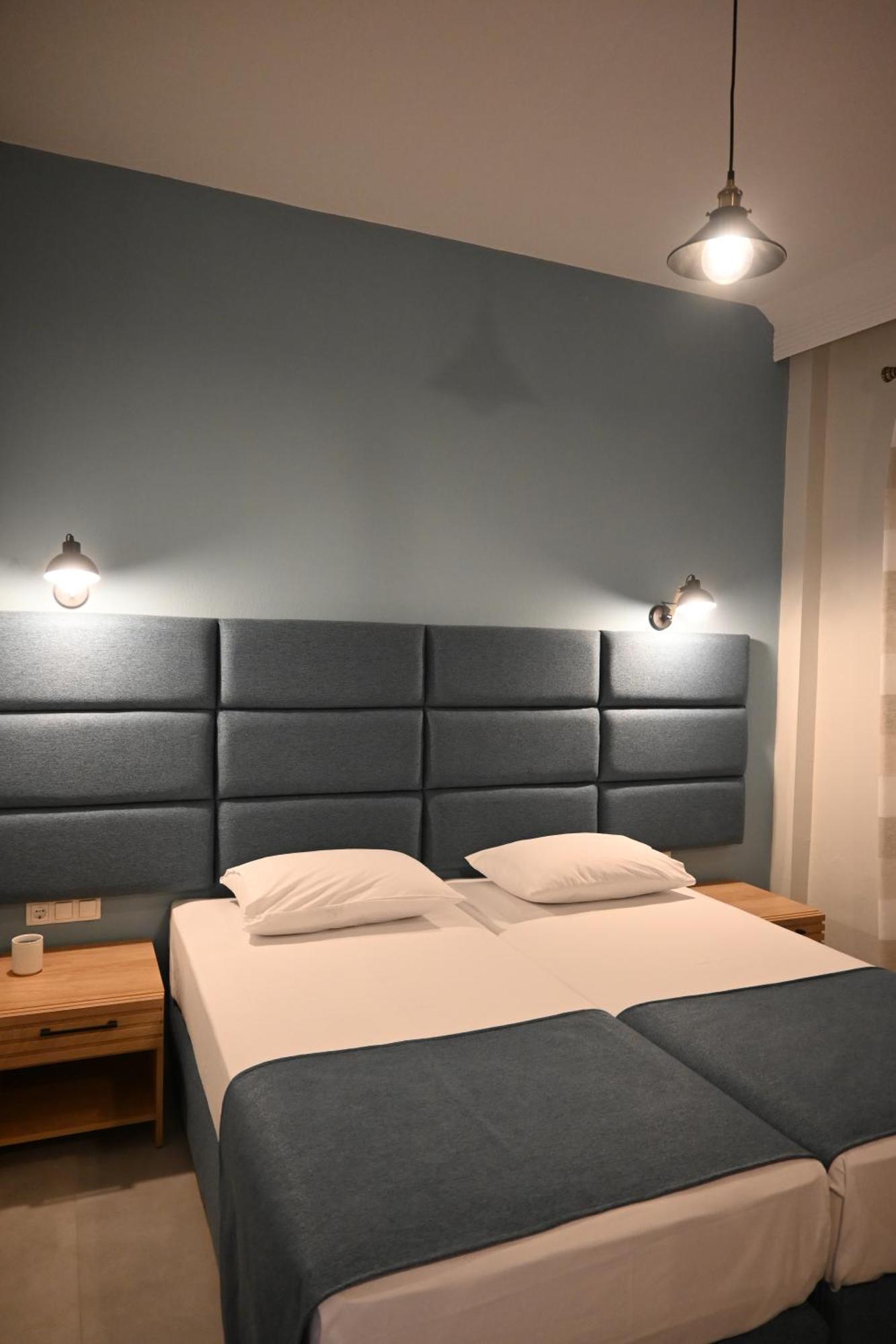 Maria Rooms To Let Ouranoupoli Exteriör bild