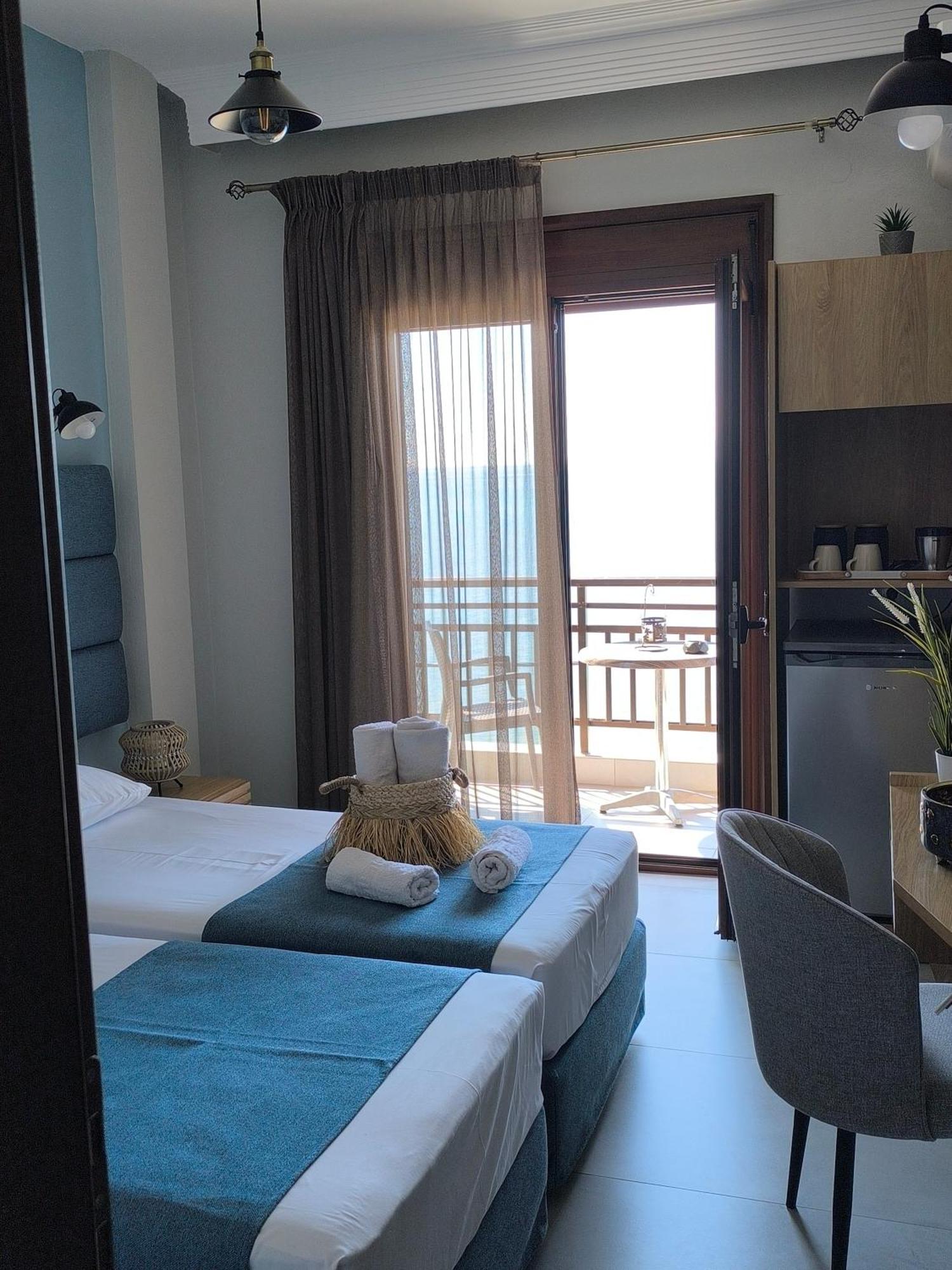 Maria Rooms To Let Ouranoupoli Exteriör bild